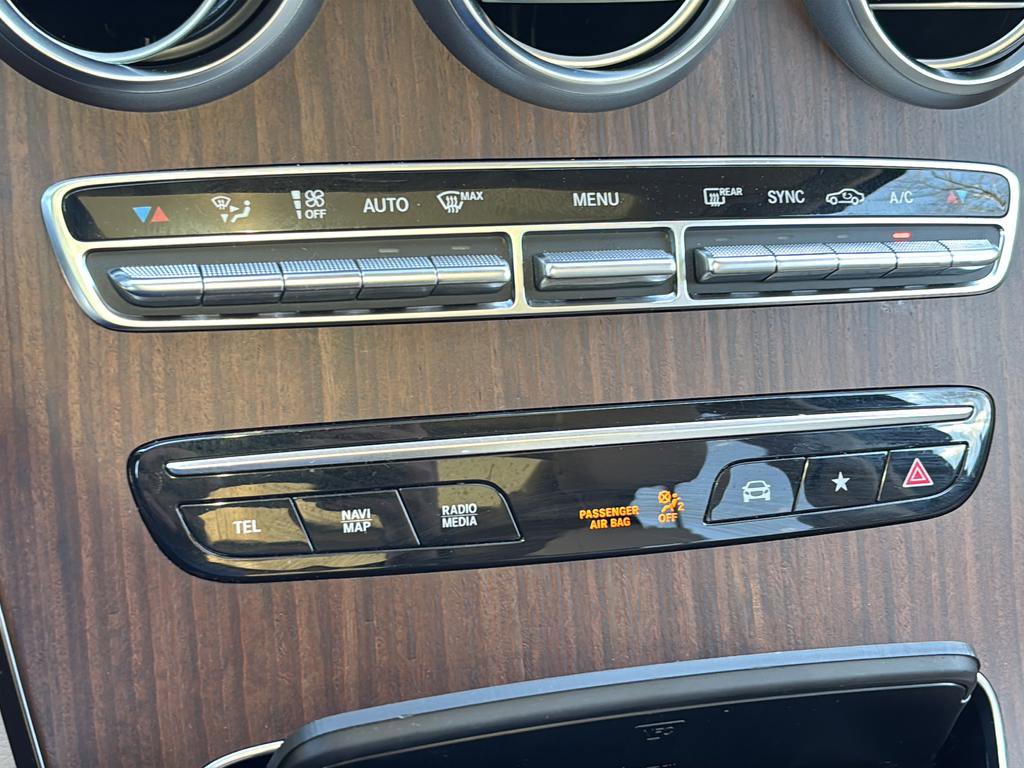 Used 2020 Mercedes-Benz GLC 300 4MATIC image 33