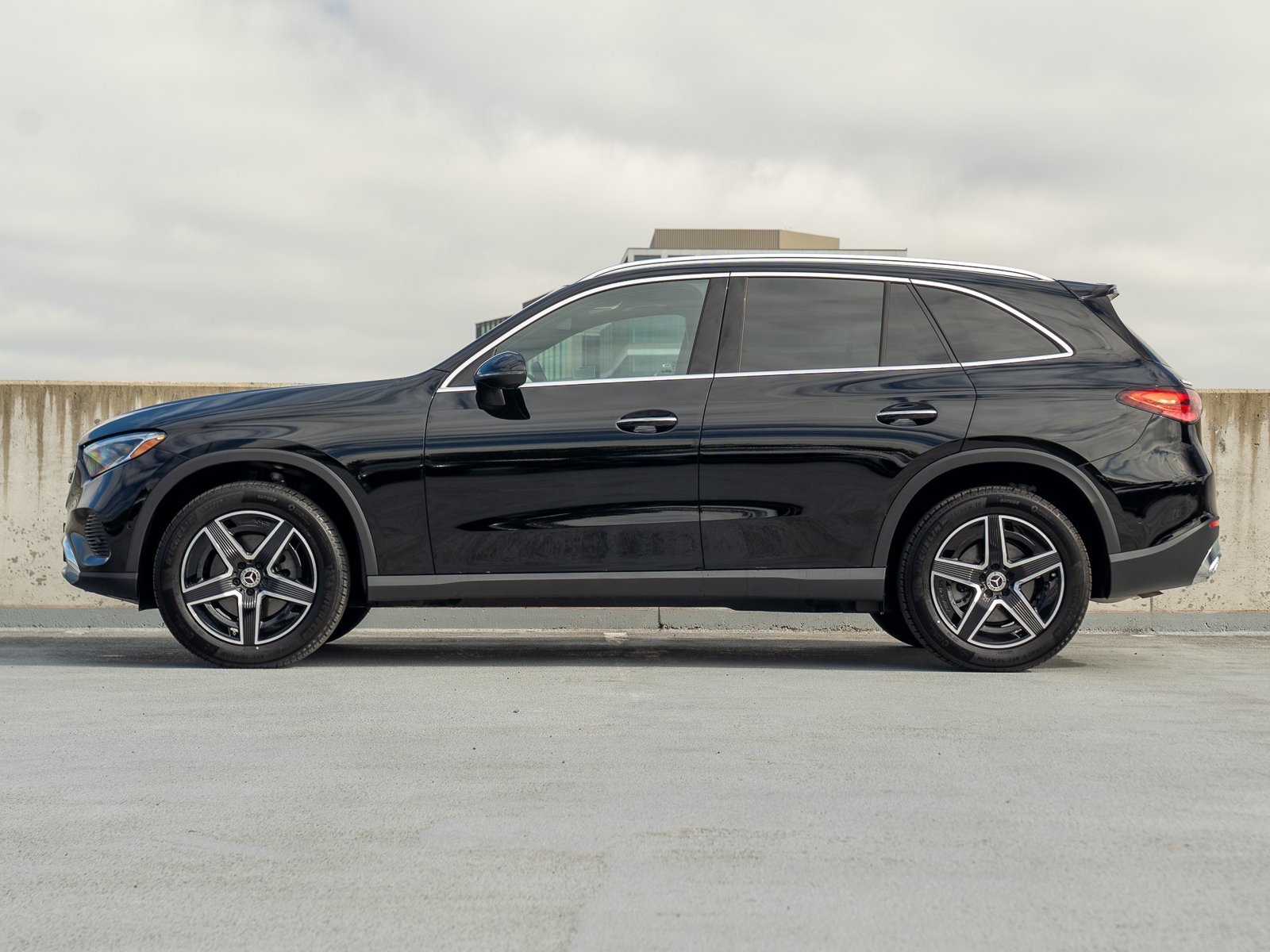Certified 2026 Mercedes-Benz GLC 300 4MATIC image 4