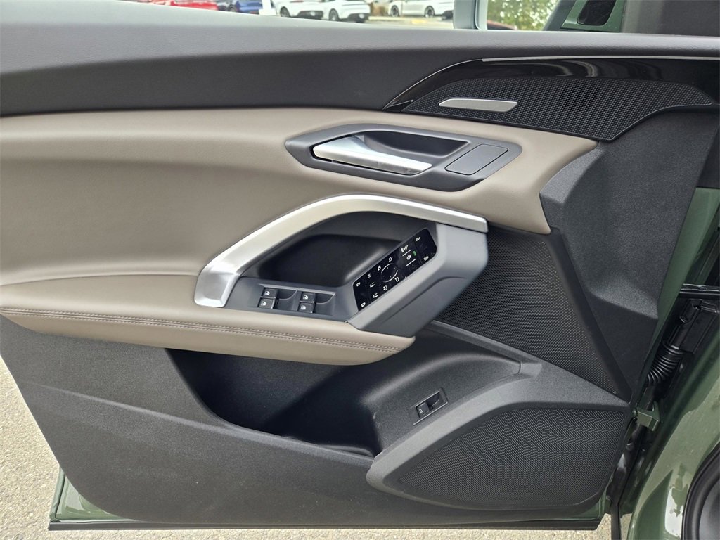 New 2025 Audi Q5 Prestige image 17