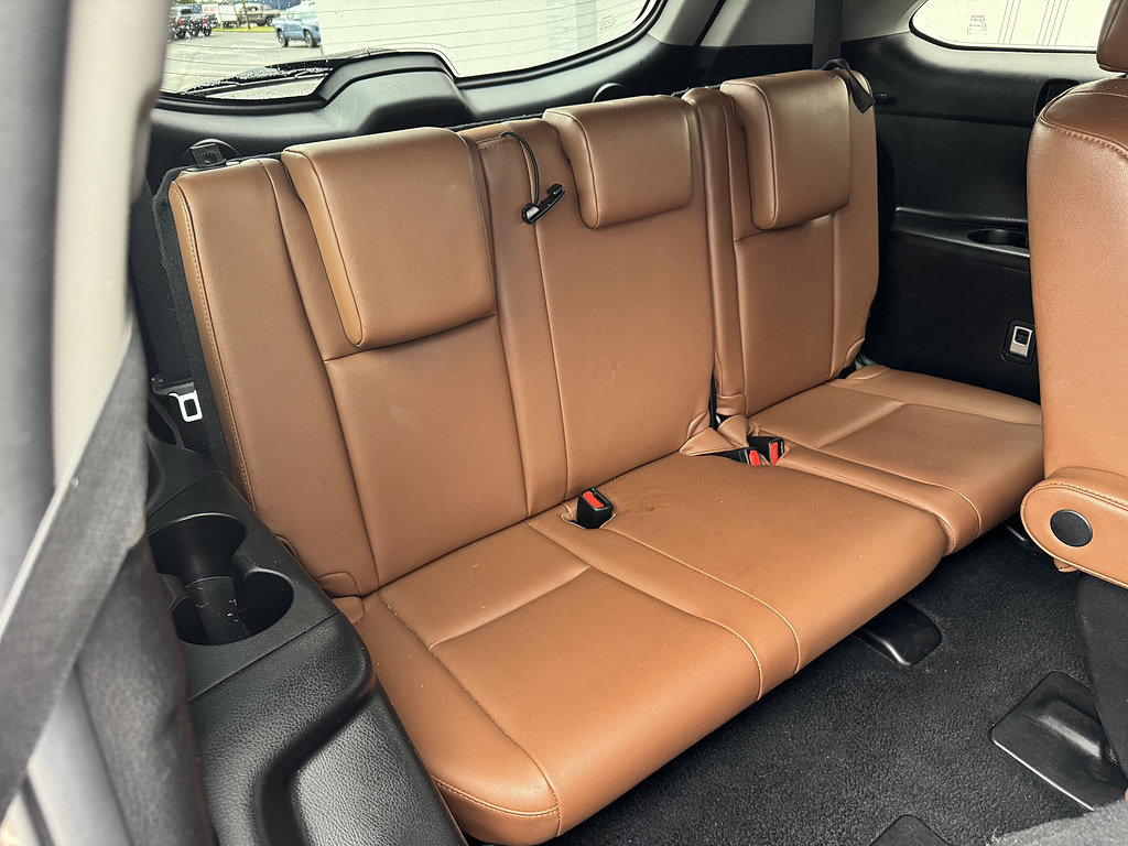 Certified 2019 Toyota Highlander Limited AWD/4WD image 12