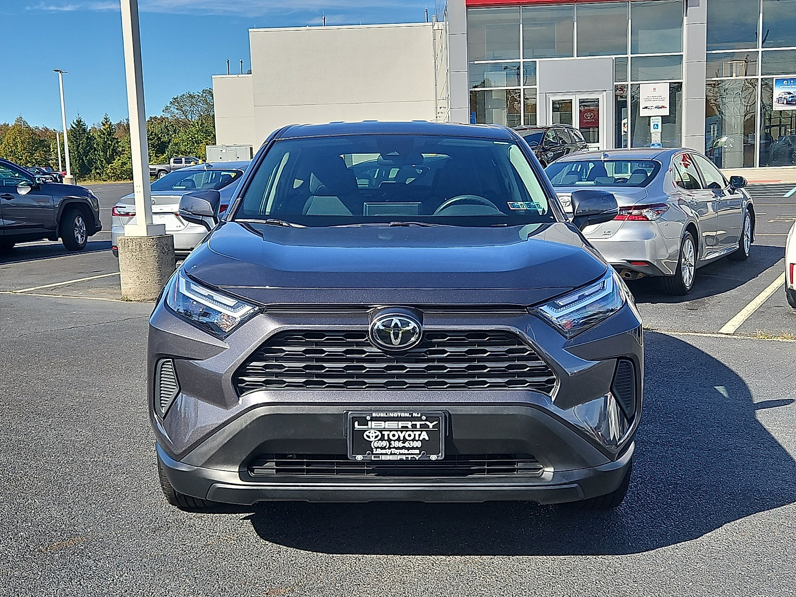 Used 2024 Toyota RAV4 LE AWD/4WD image 2