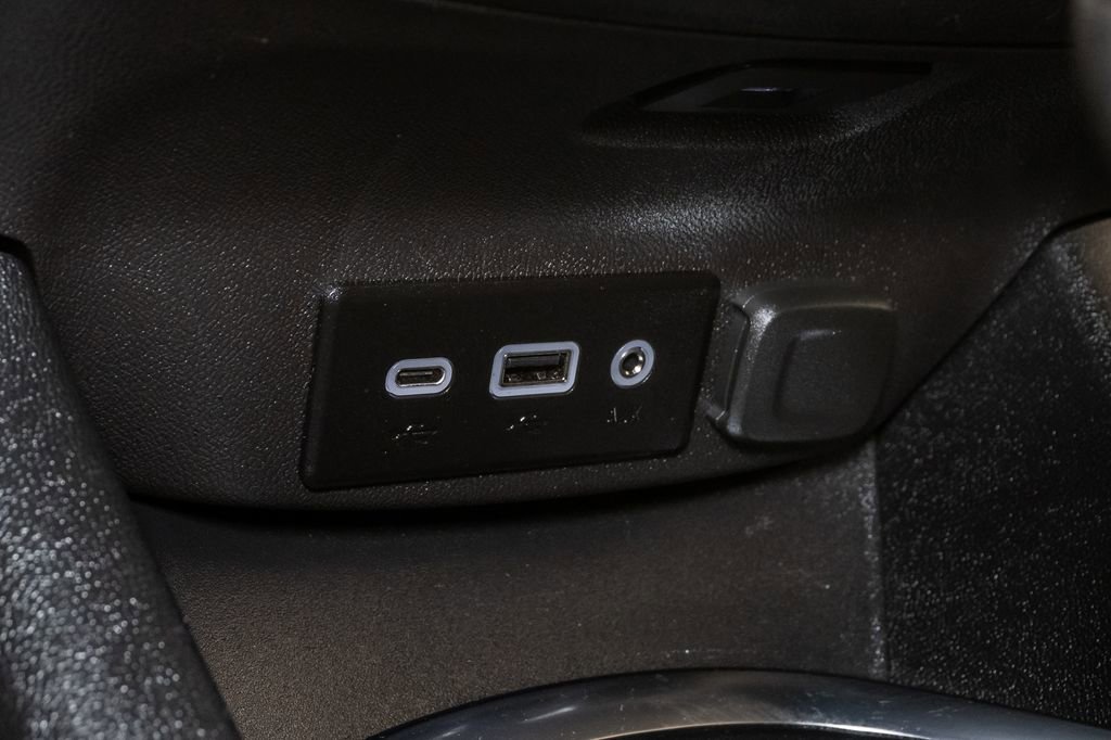 Used 2023 Chevrolet Malibu LT image 21