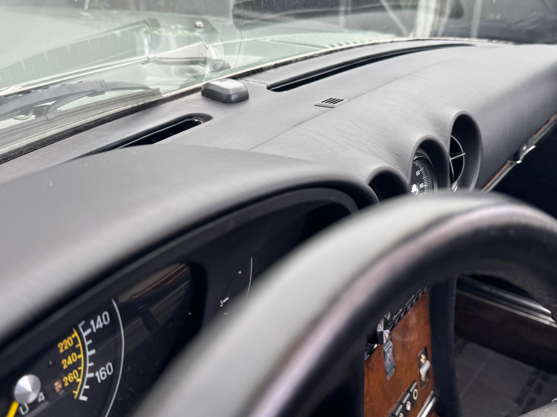 Used 1988 Mercedes-Benz 560 SL image 31