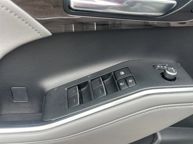 Used 2023 Toyota Highlander Limited image 13