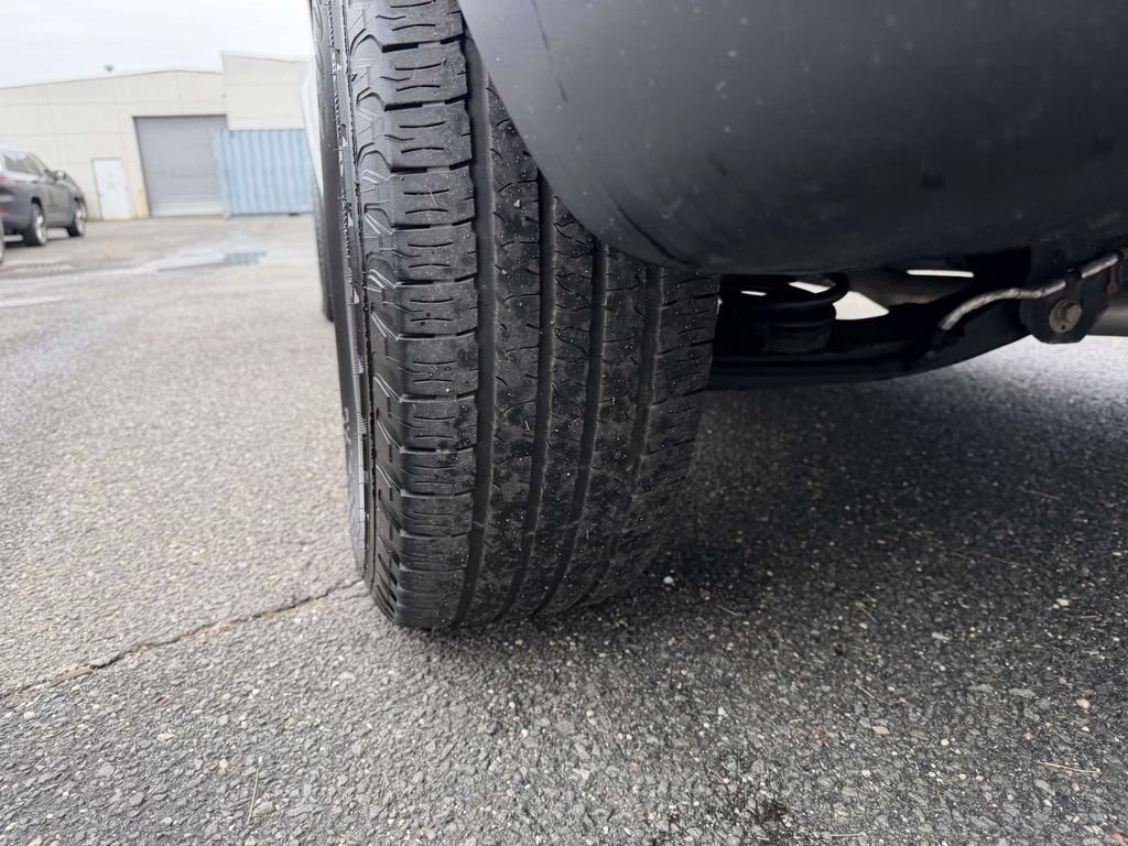 Certified 2023 Jeep Grand Cherokee Laredo AWD/4WD image 15