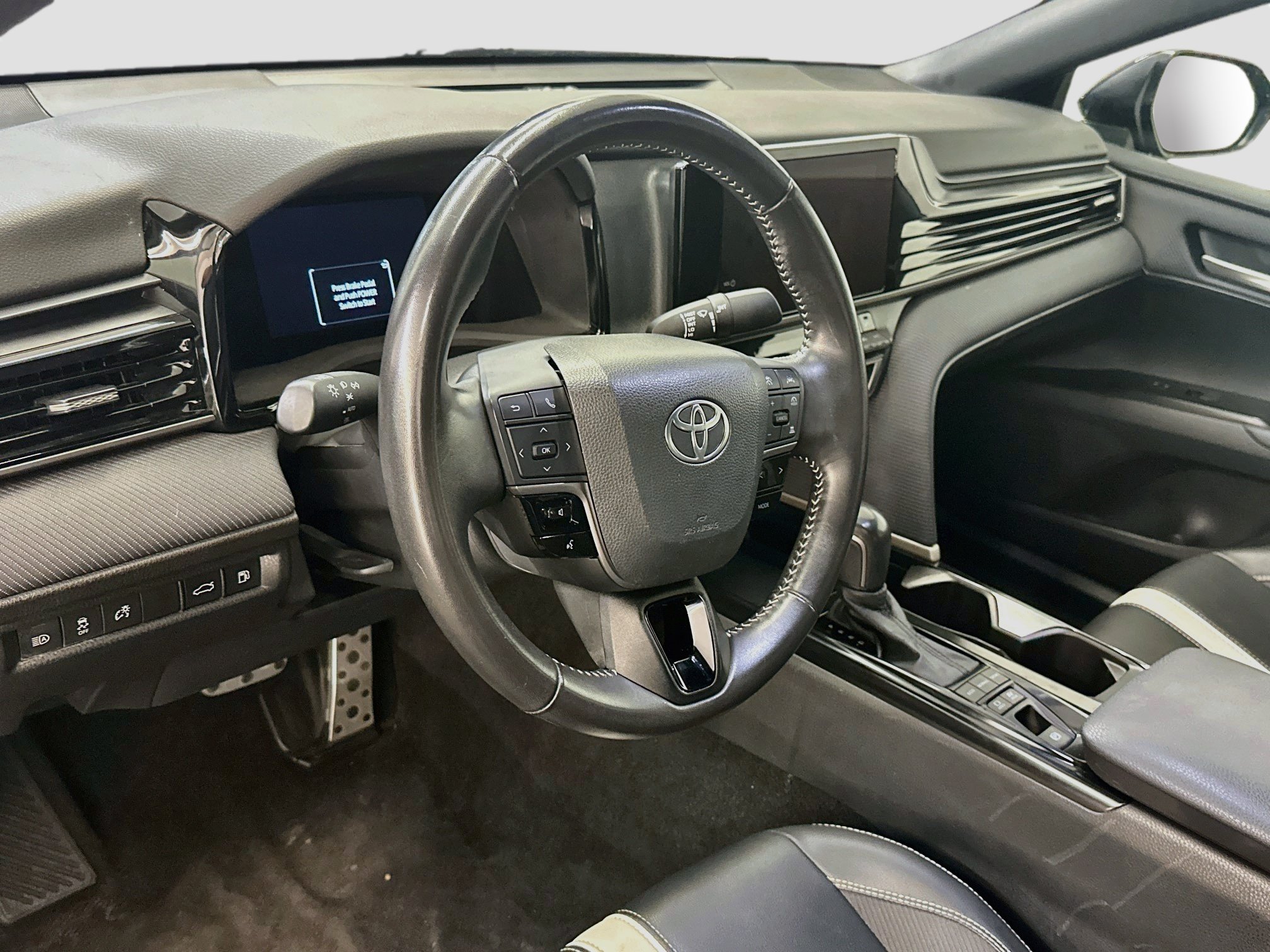 Used 2025 Toyota Camry SE FWD image 18