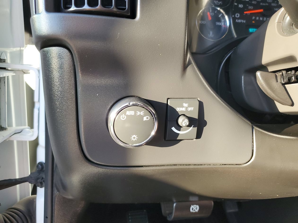 Used 2025 Chevrolet Express 2500 Extended w/ Driver Convenience Package RWD image 26
