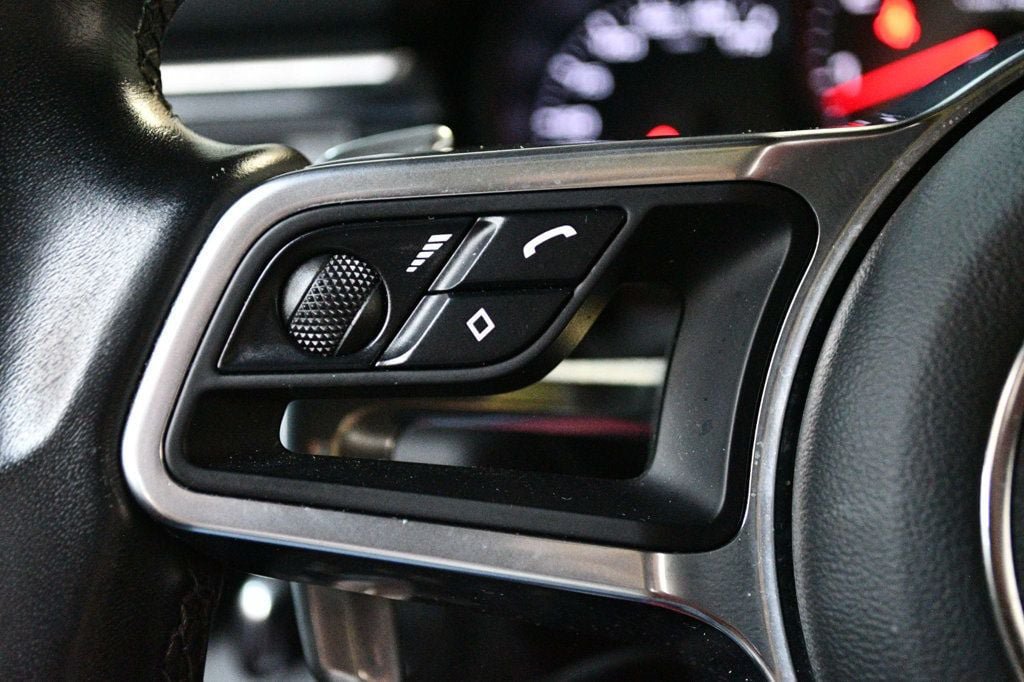 Used 2020 Porsche Macan S AWD/4WD image 62