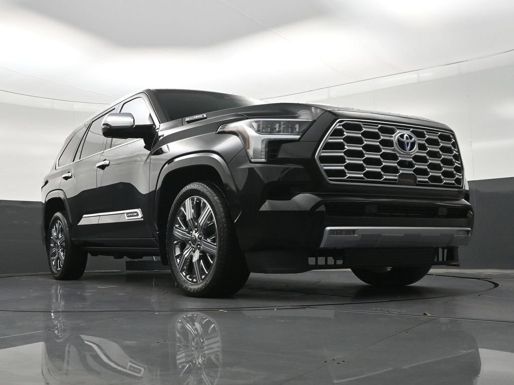 Used 2024 Toyota Sequoia Capstone AWD/4WD image 35