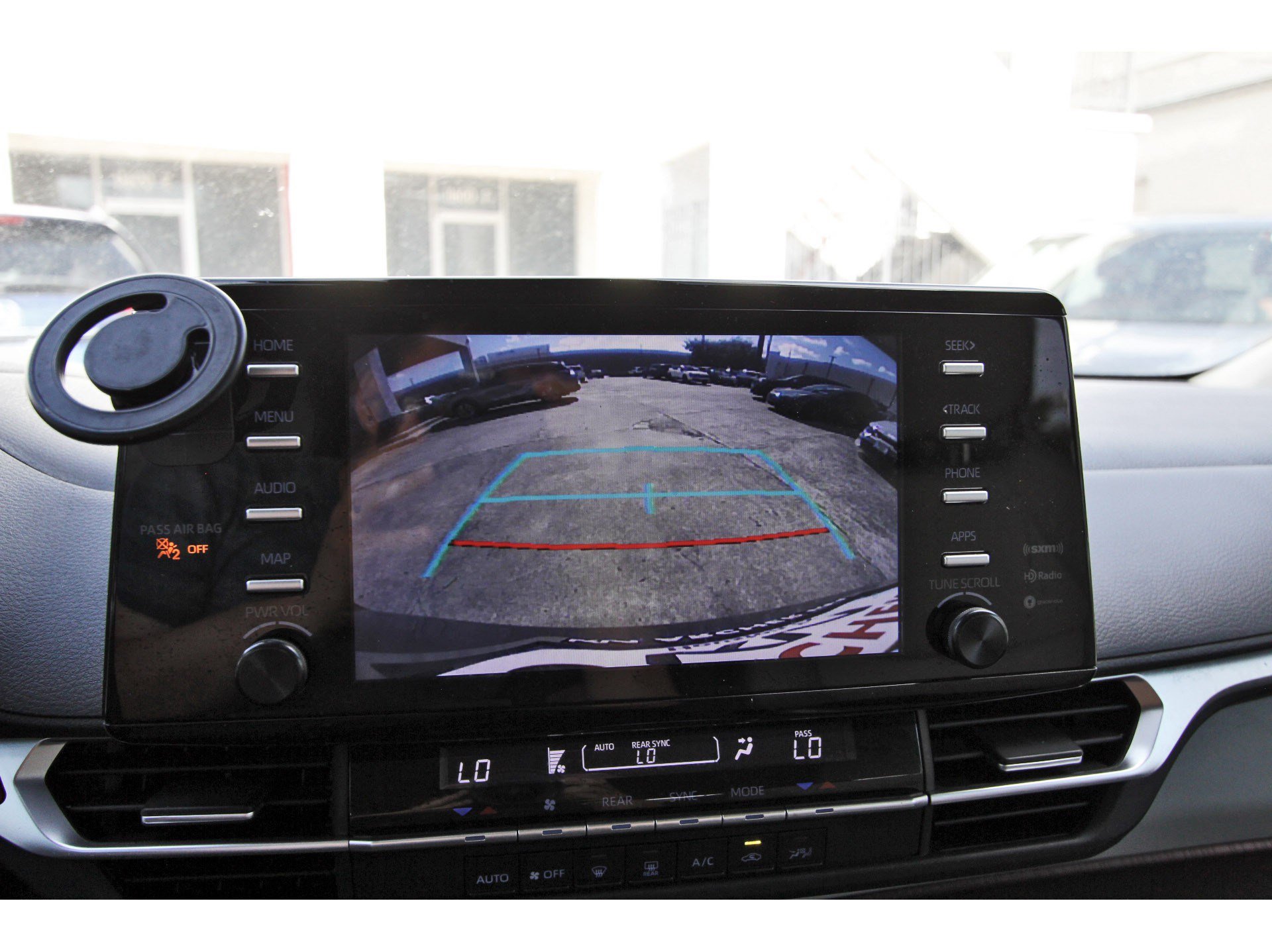 Used 2022 Toyota Sienna LE FWD image 29