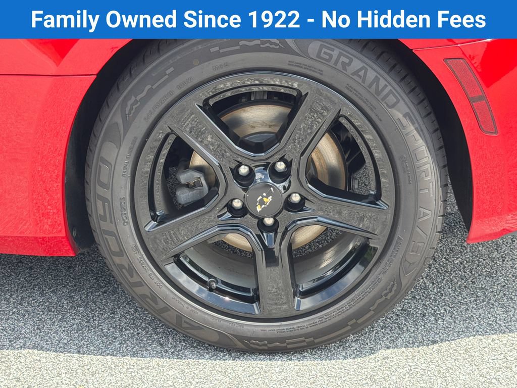 Used 2022 Chevrolet Camaro LT RWD image 17