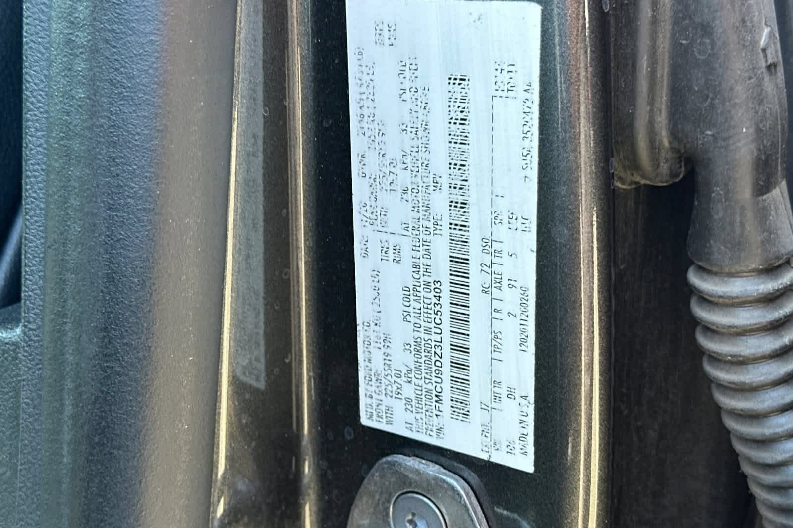 Certified 2020 Ford Escape Titanium AWD/4WD image 32
