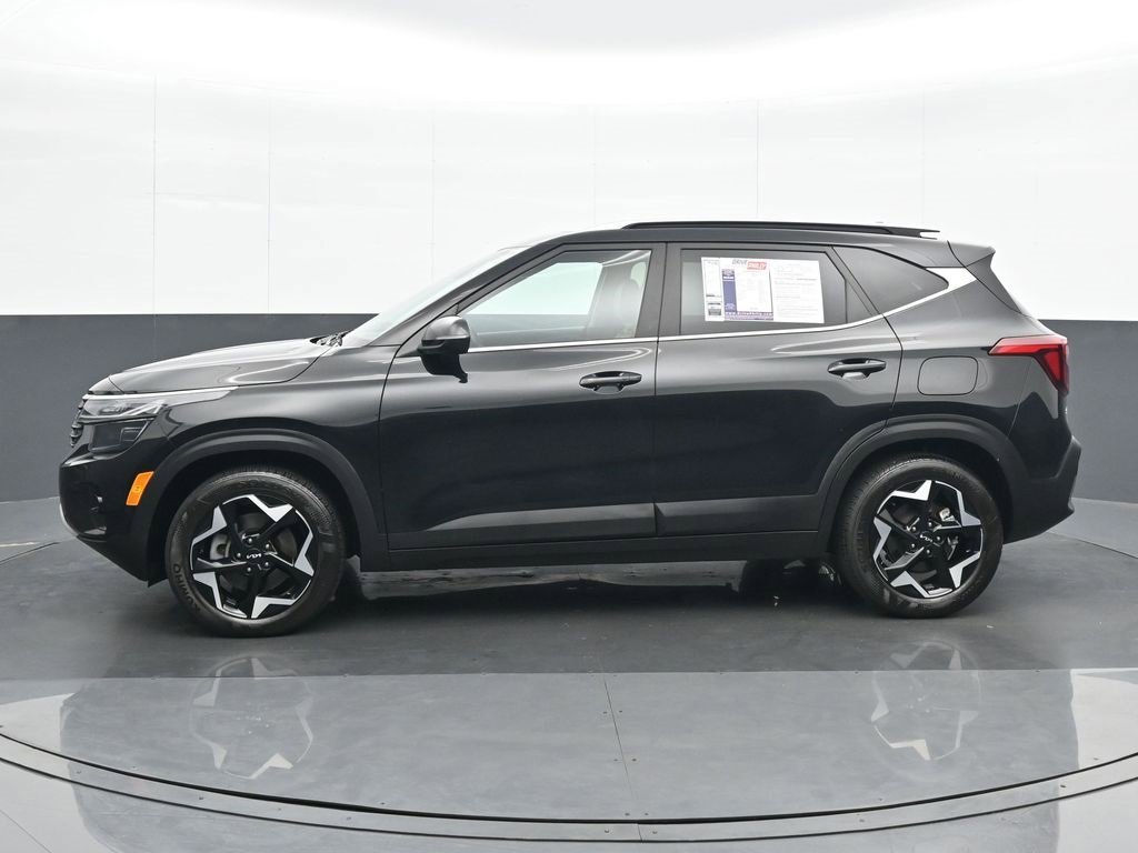 Used 2024 Kia Seltos EX image 3
