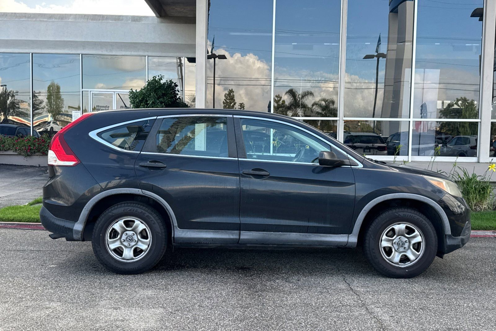 Used 2012 Honda CR-V LX image 4