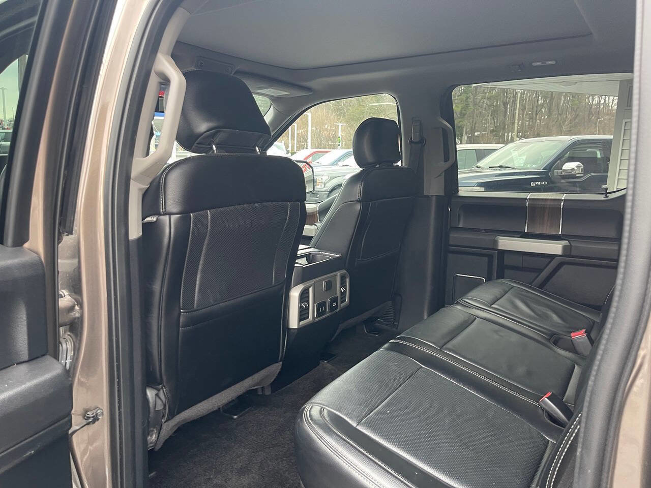 Used 2017 Ford F150 Lariat image 24