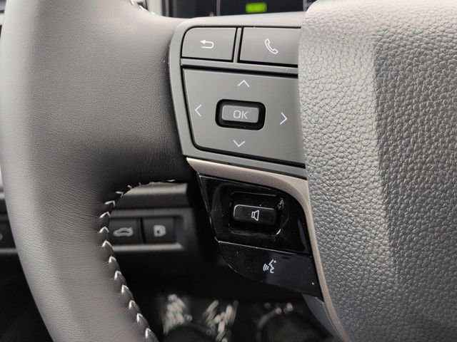 Used 2026 Toyota Camry SE image 15