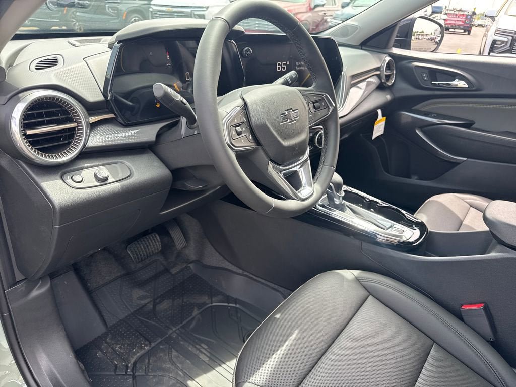 New 2026 Chevrolet Trax ACTIV w/ Sunroof Package FWD image 15