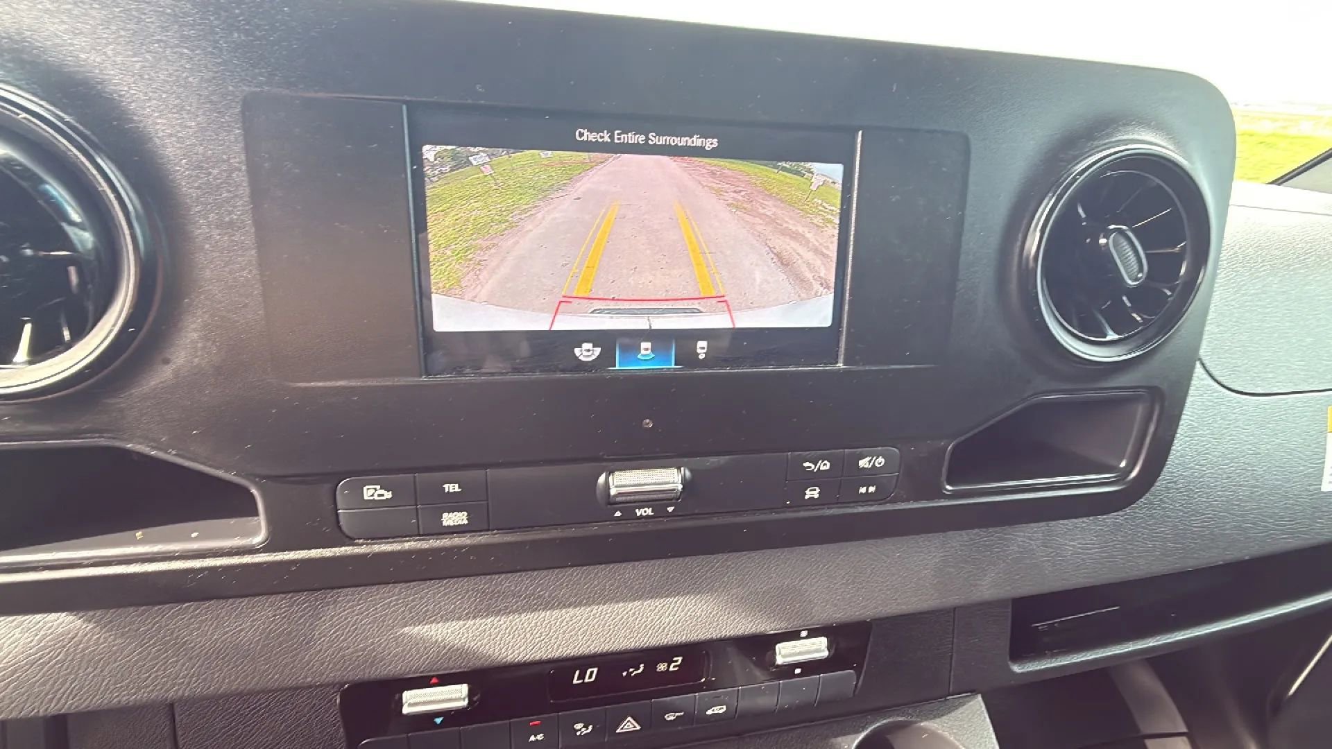 Used 2024 Mercedes-Benz Sprinter 2500 w/ Acoustic Package image 21