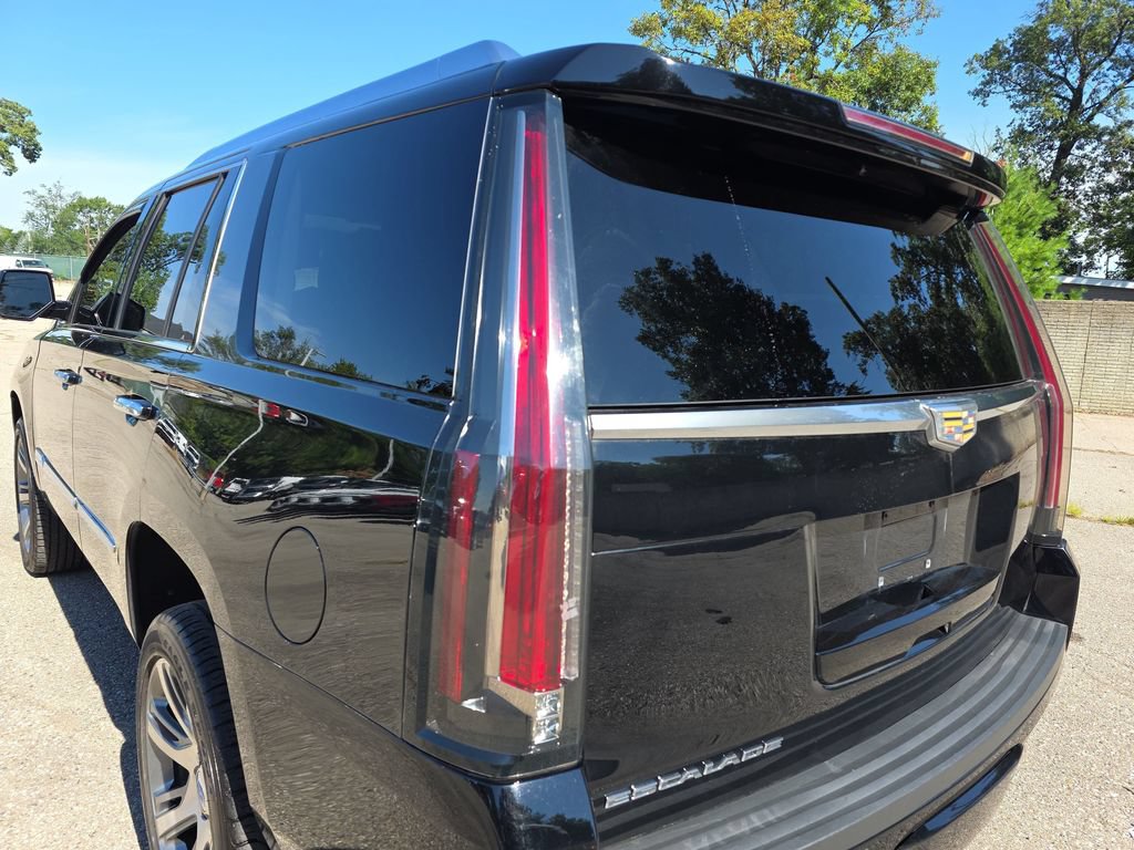 Used 2015 Cadillac Escalade Premium AWD/4WD image 36