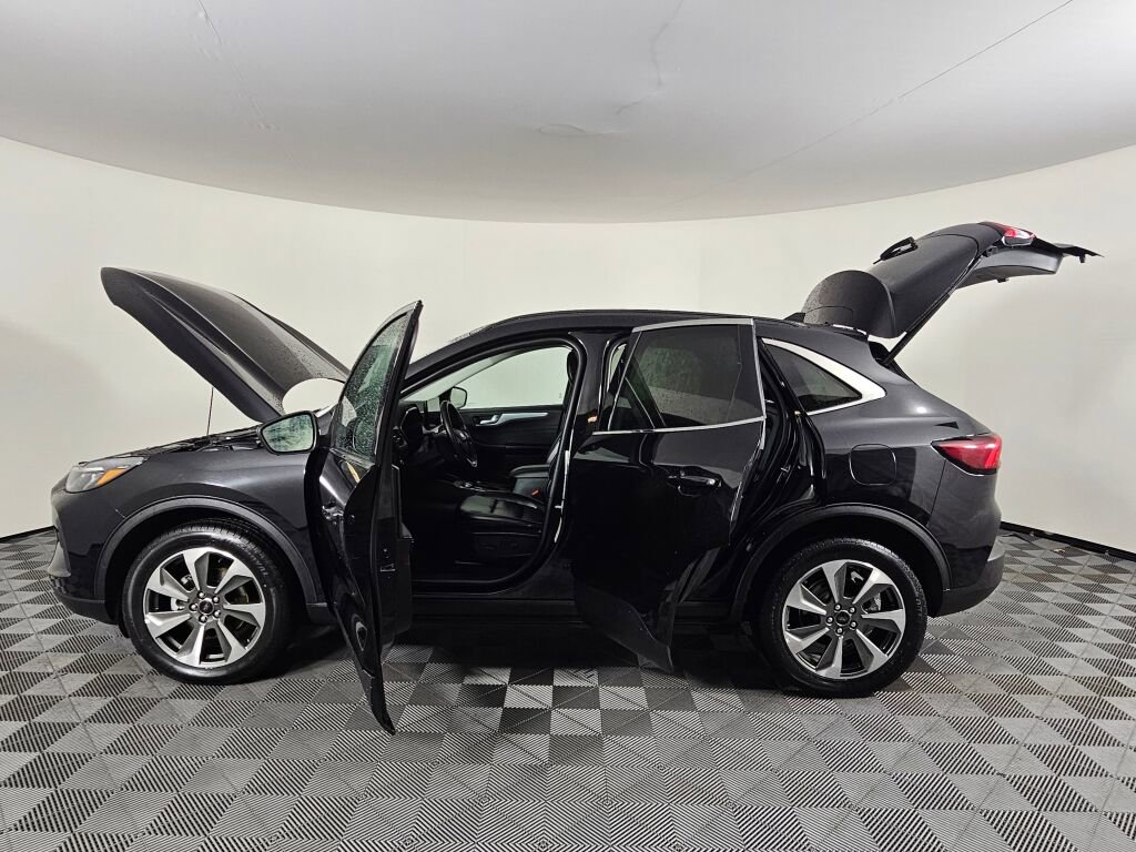 Used 2024 Ford Escape Platinum image 16