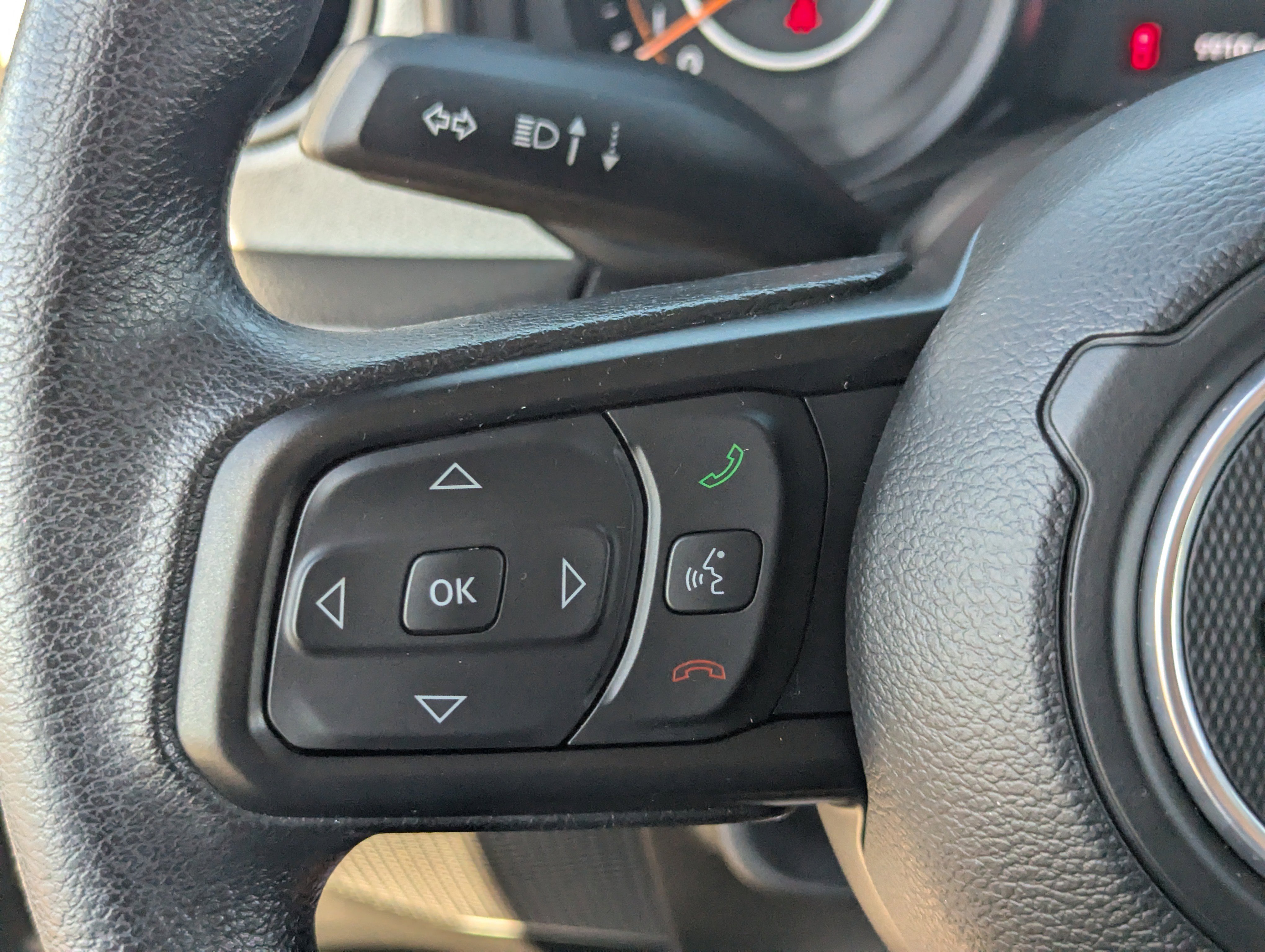 Used 2025 Jeep Gladiator Sport image 28