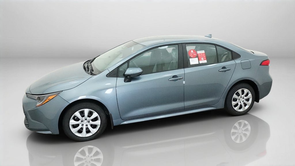 New 2027 Toyota Corolla LE FWD image 2