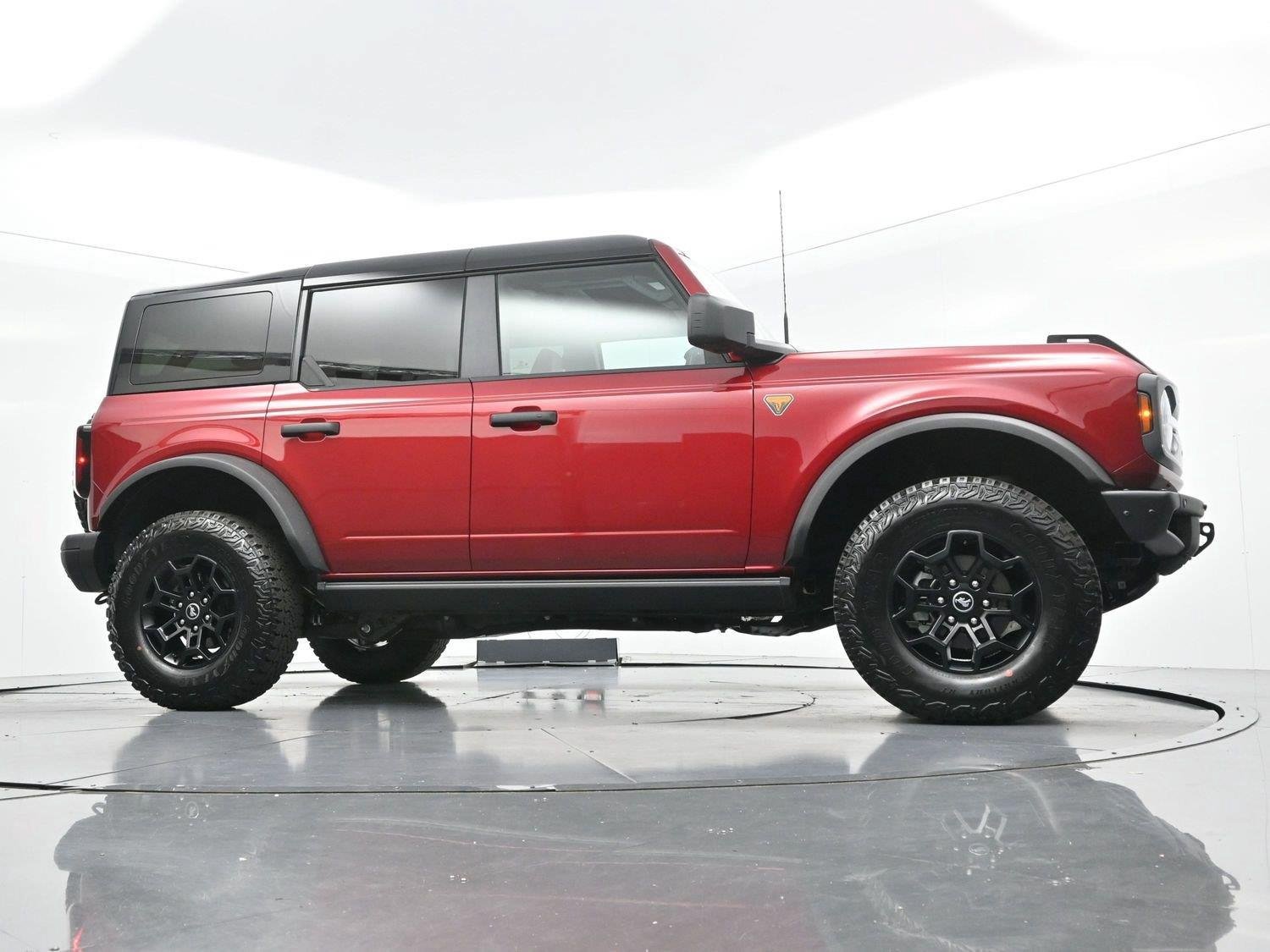 Used 2026 Ford Bronco Badlands AWD/4WD image 43