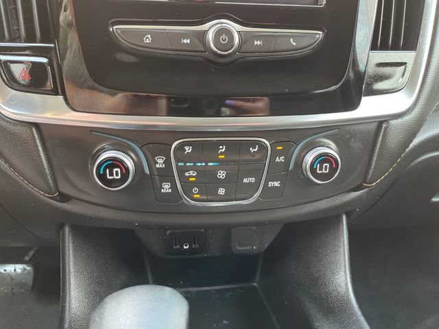 Used 2021 Chevrolet Traverse LS FWD image 19
