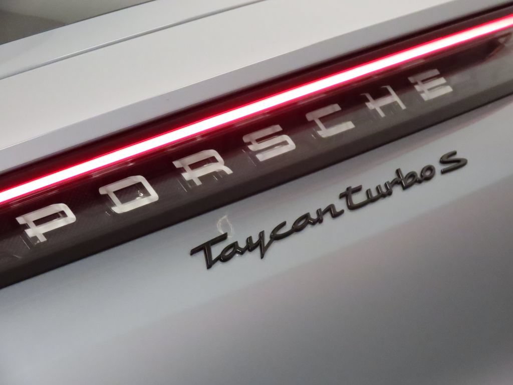 Certified 2021 Porsche Taycan Turbo S w/ Premium Package AWD/4WD image 12