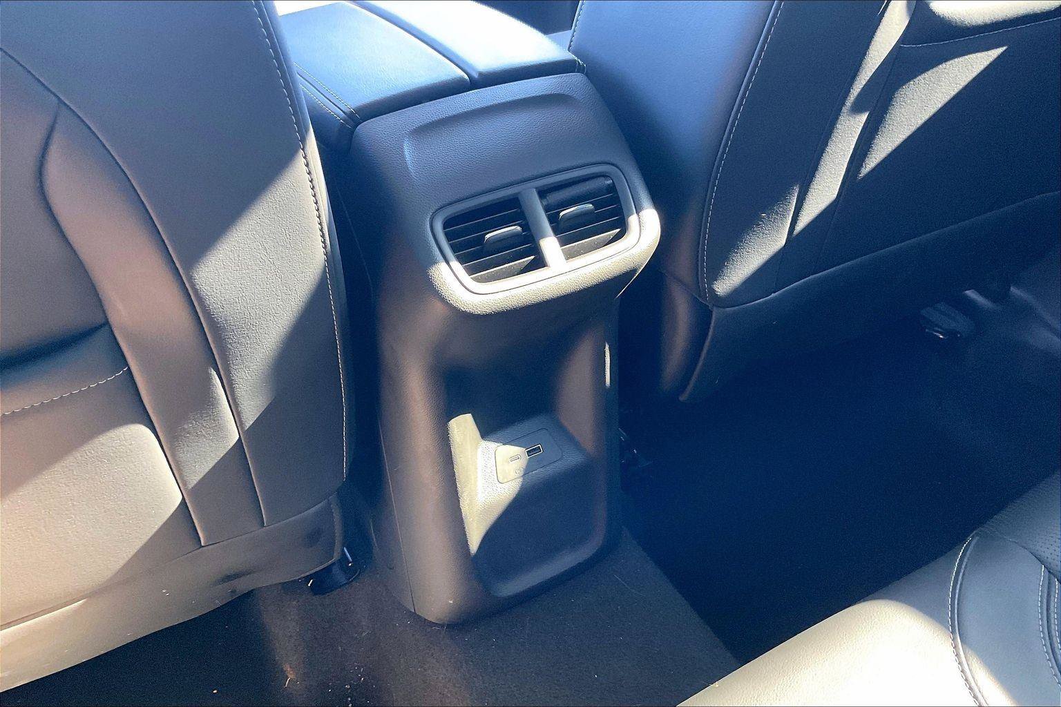 Used 2024 Buick Envision Preferred AWD/4WD image 32