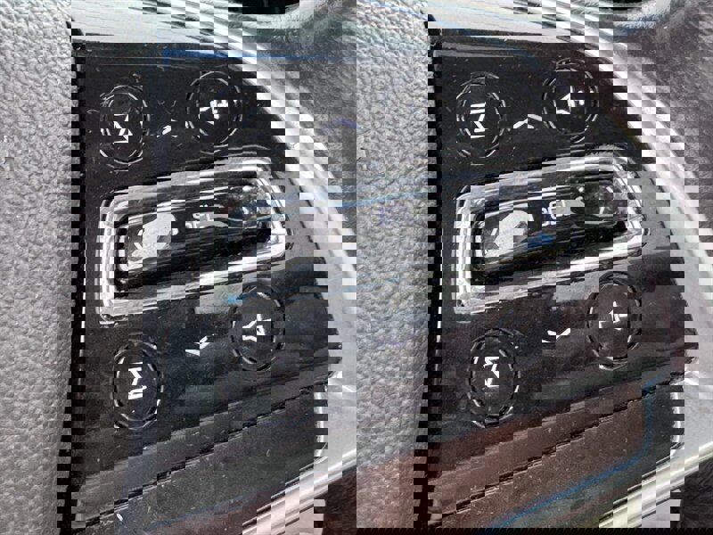 Used 2017 Cadillac Escalade Luxury image 28