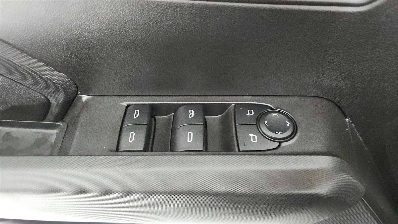 Used 2025 Chevrolet Colorado Trail Boss AWD/4WD image 11