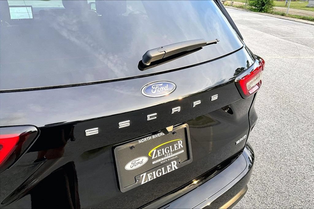 Certified 2024 Ford Escape ST-Line w/ Tech Pack #1 AWD/4WD image 8