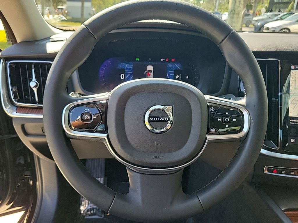 Used 2025 Volvo S60 B5 Plus AWD/4WD image 16