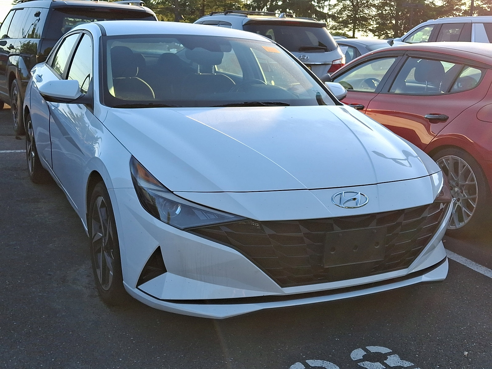 Used 2023 Hyundai Elantra SEL w/ Convenience Package FWD image 5