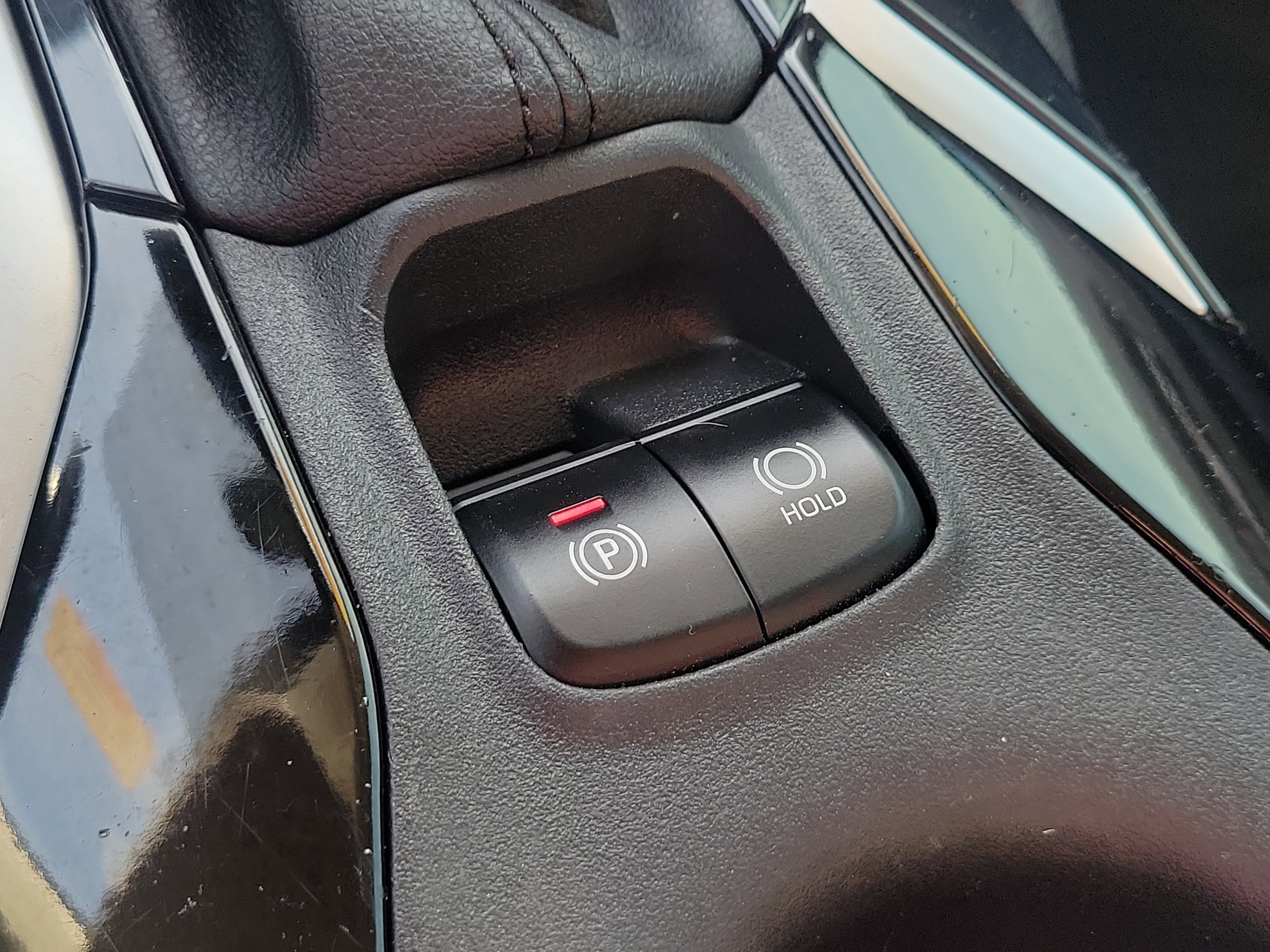 Used 2021 Toyota Corolla LE image 27