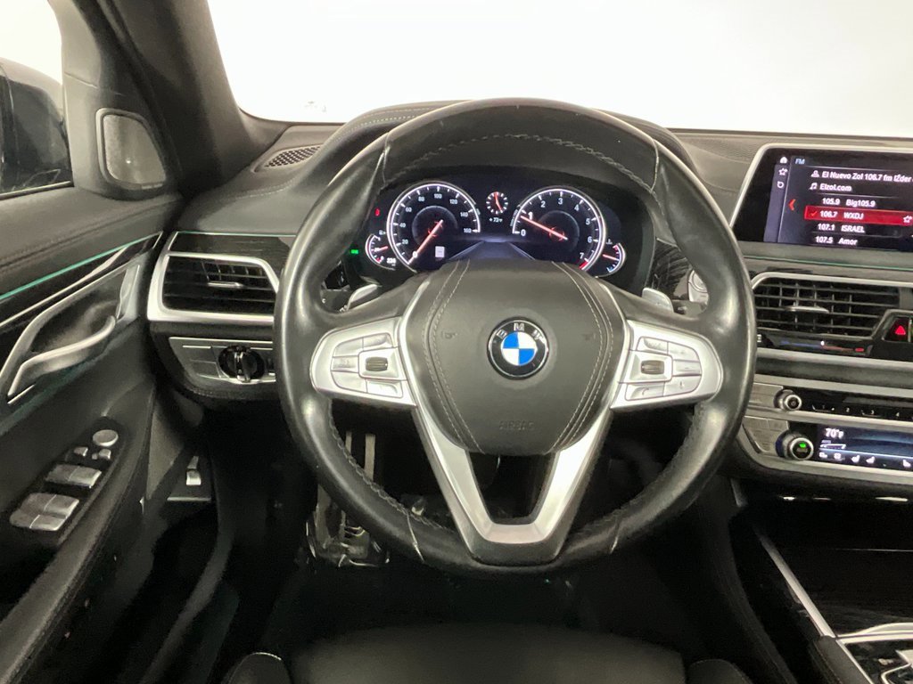 Used 2019 BMW 750i image 11