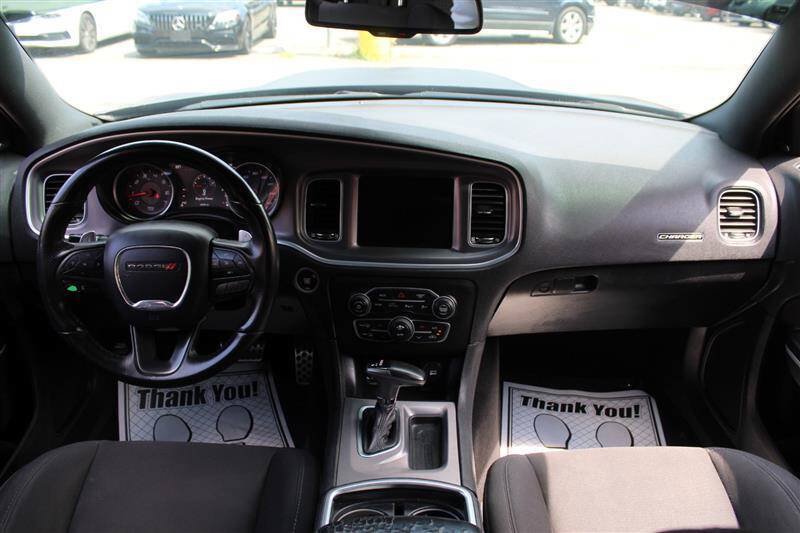 Used 2019 Dodge Charger R/T RWD image 12