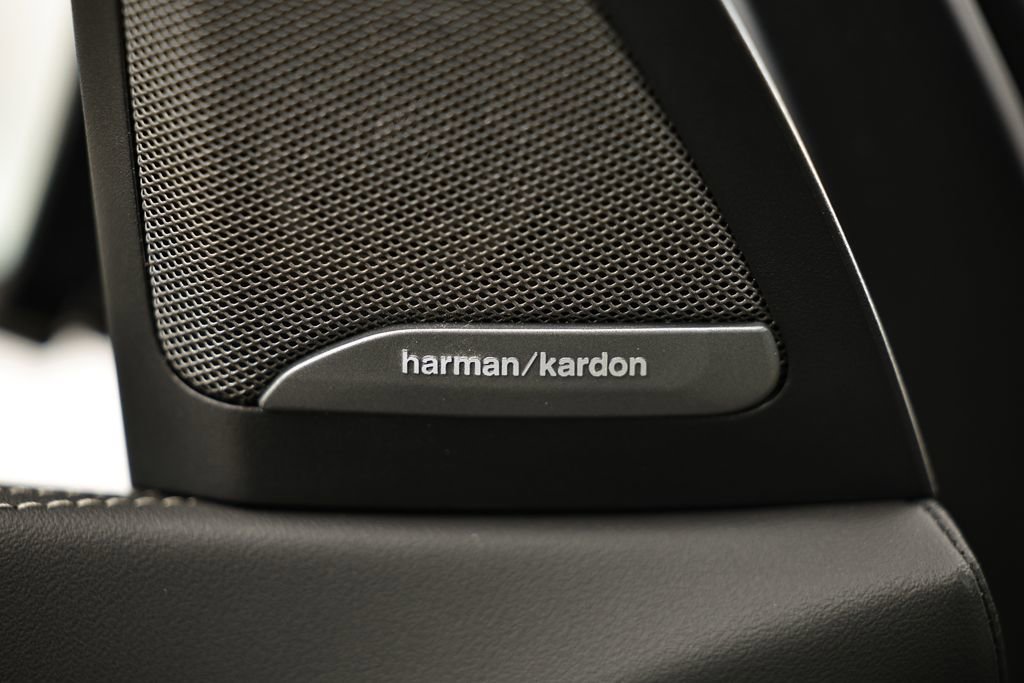 New 2026 BMW X5 xDrive50e w/ Executive Package image 18