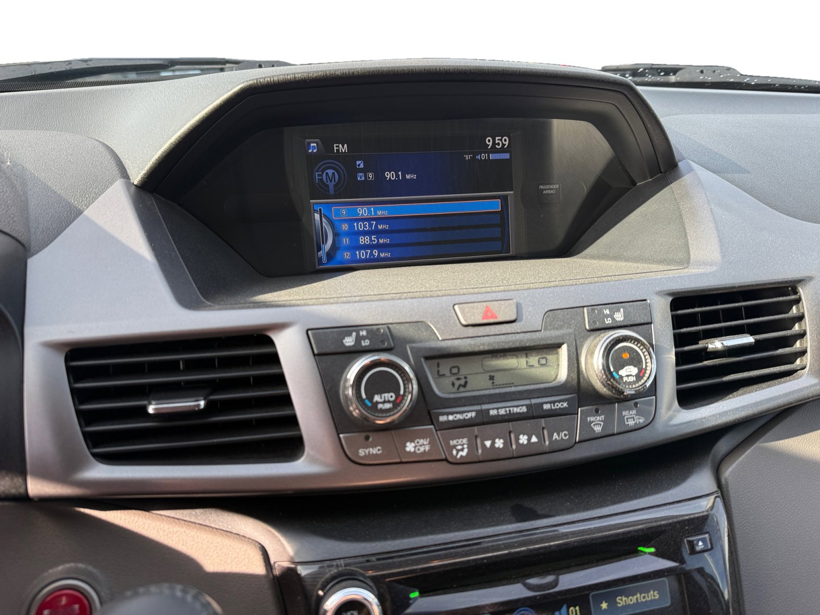 Used 2014 Honda Odyssey Touring Elite image 12