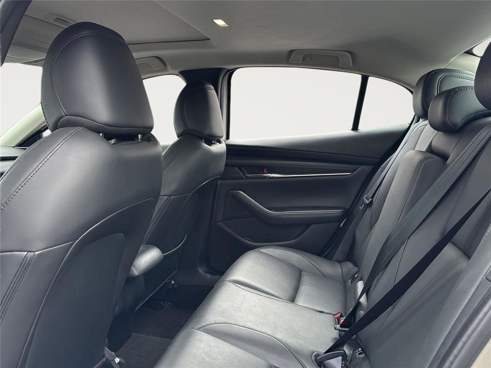 Used 2024 MAZDA MAZDA3 s image 25