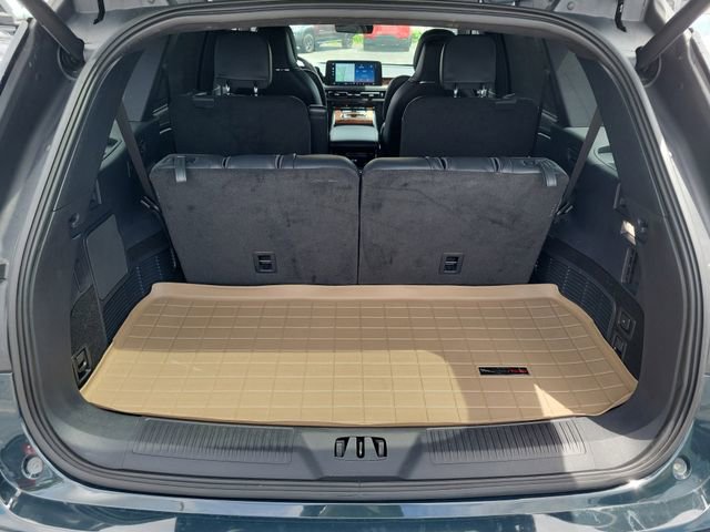Used 2025 Lincoln Aviator Black Label AWD/4WD image 12