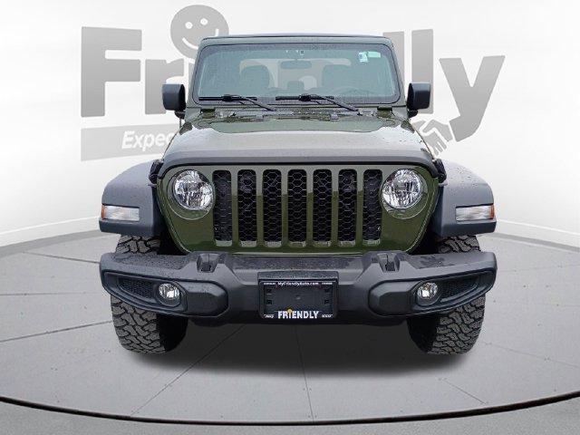 Used 2023 Jeep Gladiator Sport AWD/4WD image 2