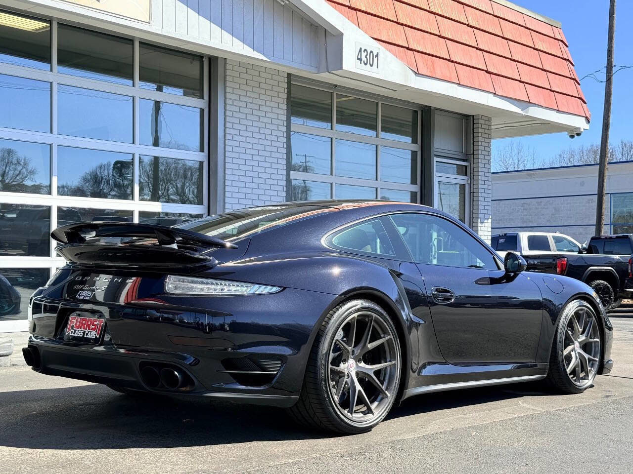 Used 2015 Porsche 911 Turbo S image 3