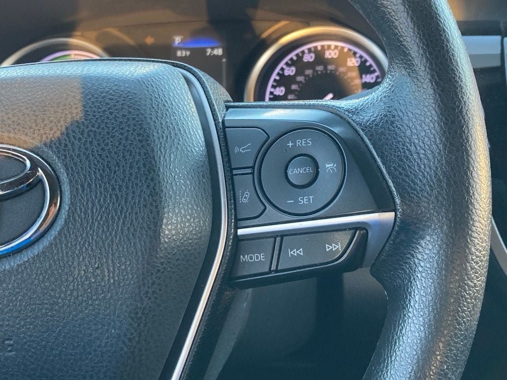 Certified 2022 Toyota Camry LE FWD image 17