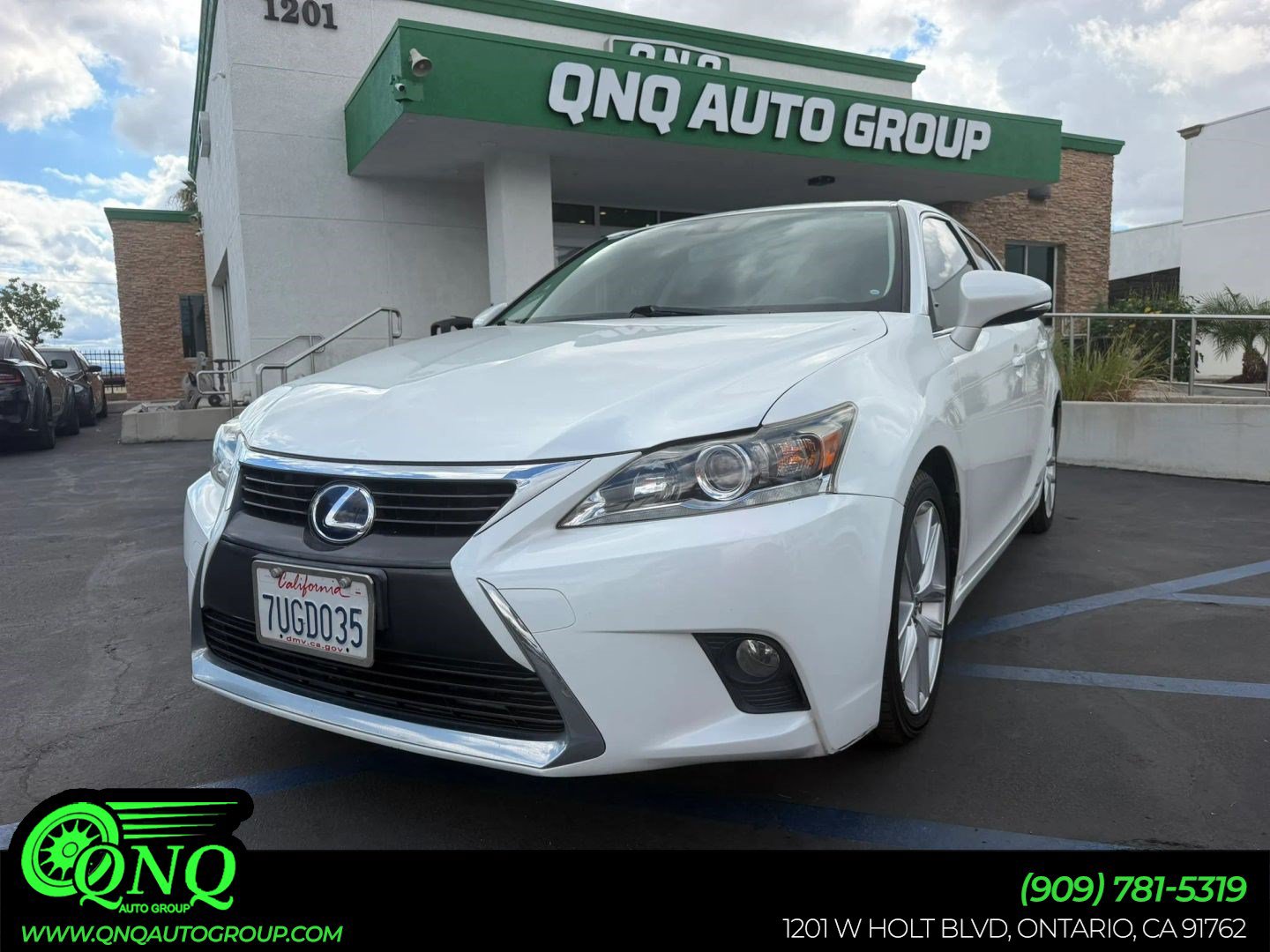 Used 2016 Lexus CT 200h w/ Accessory Package 2 FWD image 1