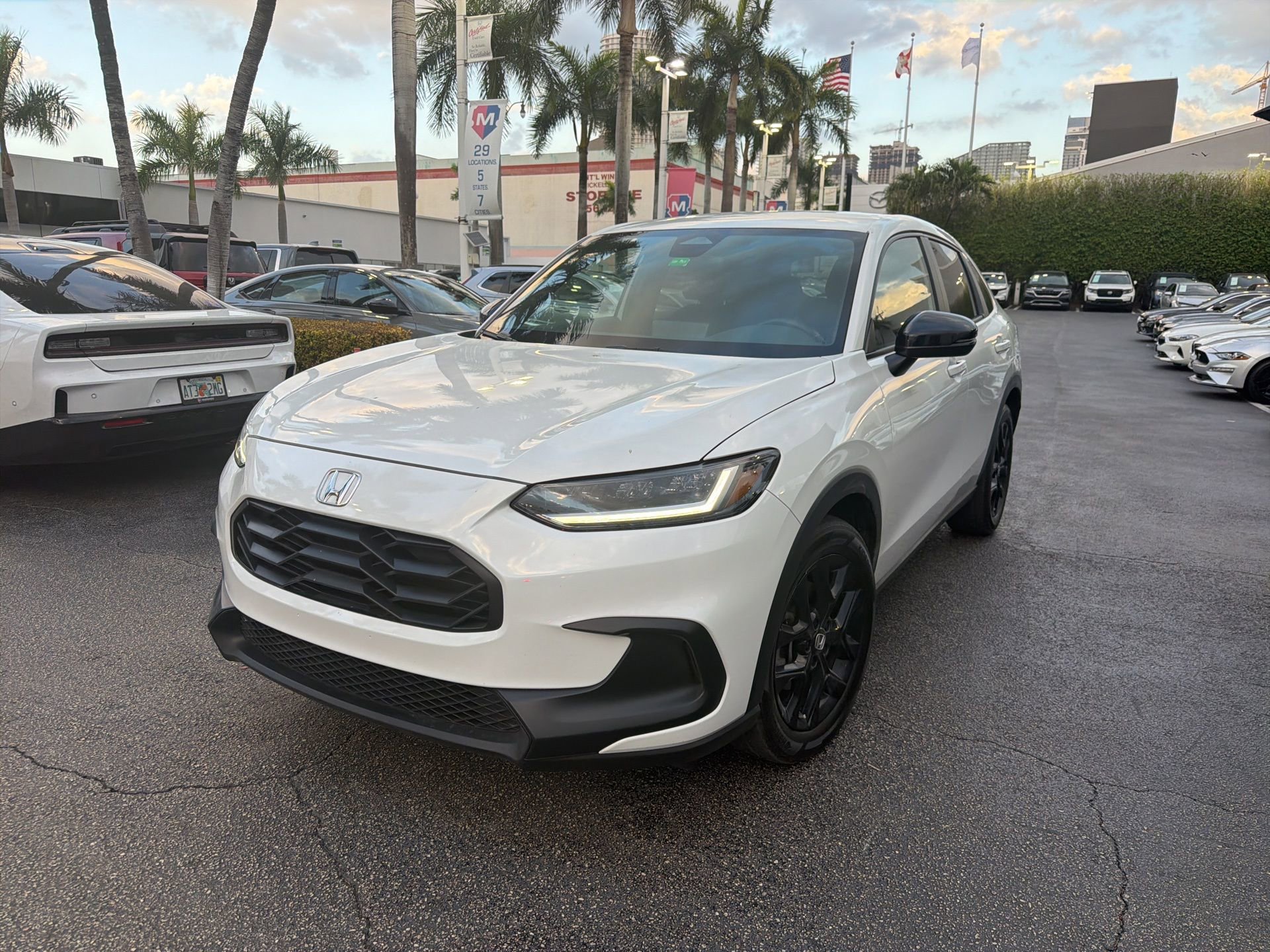 Used 2023 Honda HR-V Sport image 1