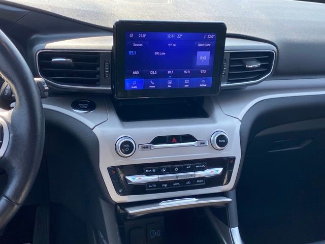 Used 2023 Ford Explorer XLT AWD/4WD image 9
