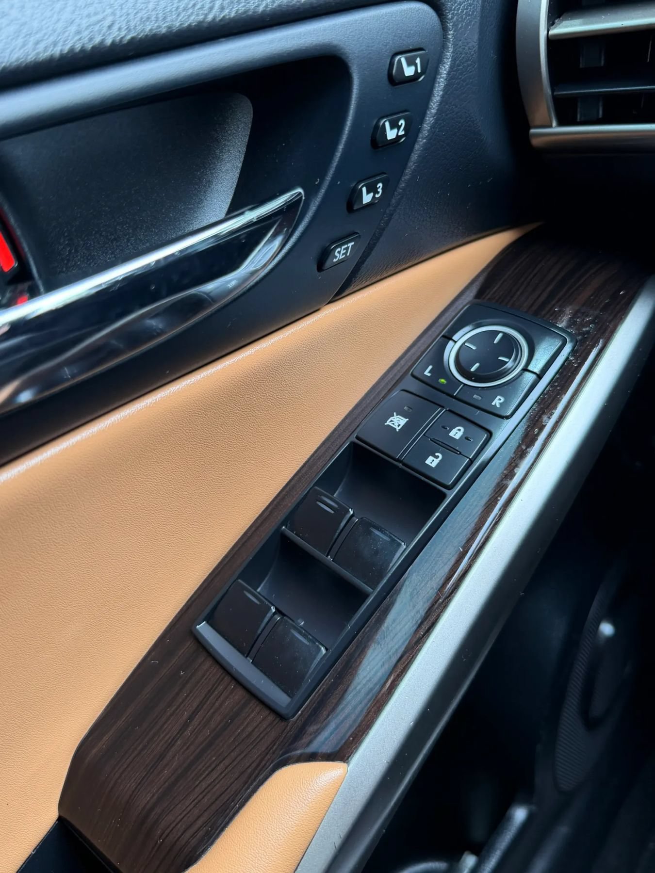 Used 2014 Lexus IS 250 AWD w/ Luxury Package w/Brown Wood image 26