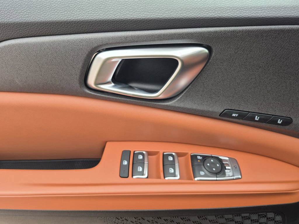 New 2026 Kia Carnival SX image 7